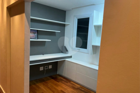 Sobrado à venda ou para alugar com 4 suítes em Vila Bertioga, São Paulo, SP