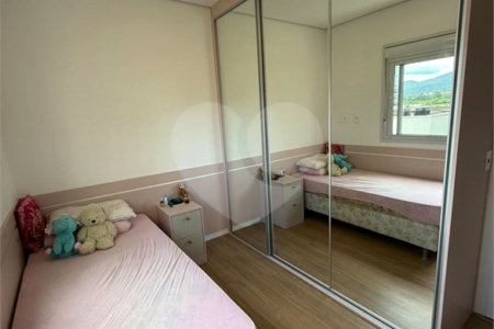 Apartamento à venda com 3 quartos, sendo 1 suíte,  em Vila Mogilar, Mogi das Cruzes, SP