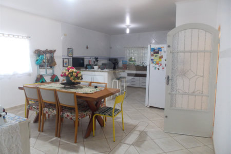 Casa Térrea à venda com 3 quartos, sendo 1 suíte, em Mirante do Cachoeira, Piracaia, SP