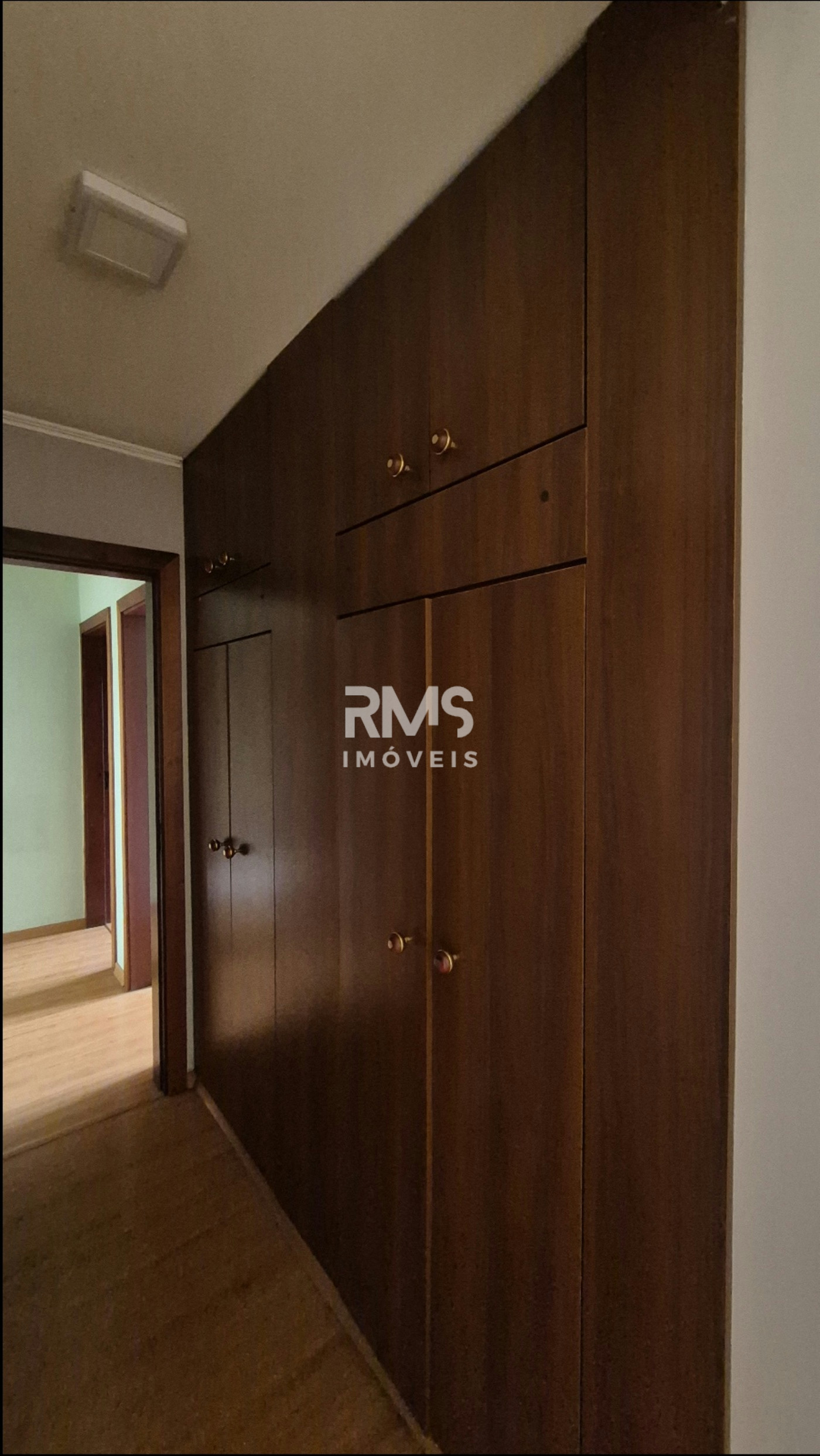 Apartamento para alugar com 3 quartos, sendo 1 suíte, em Vila Nova, Itu, SP