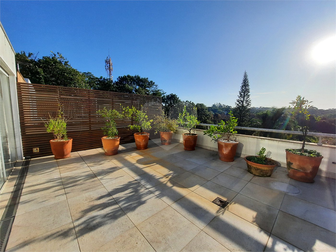 Casa à venda com 4 suítes no condomínio Las Cumbres, São Paulo - SP