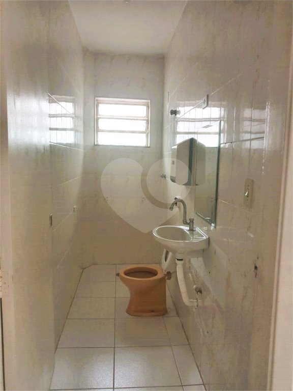 Casa à venda ou para alugar com 7 quartos, sendo 2 suítes, em Jardim Peri Peri, São Paulo, SP