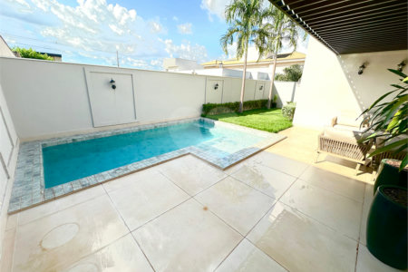 Casa à venda com 3 suítes no condomínio Florais do Valle, Cuiabá - MT