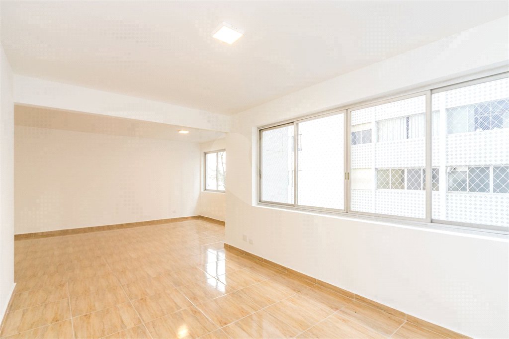 Apartamento à venda com 3 quartos, sendo 1 suíte, em Itaim Bibi, São Paulo, SP