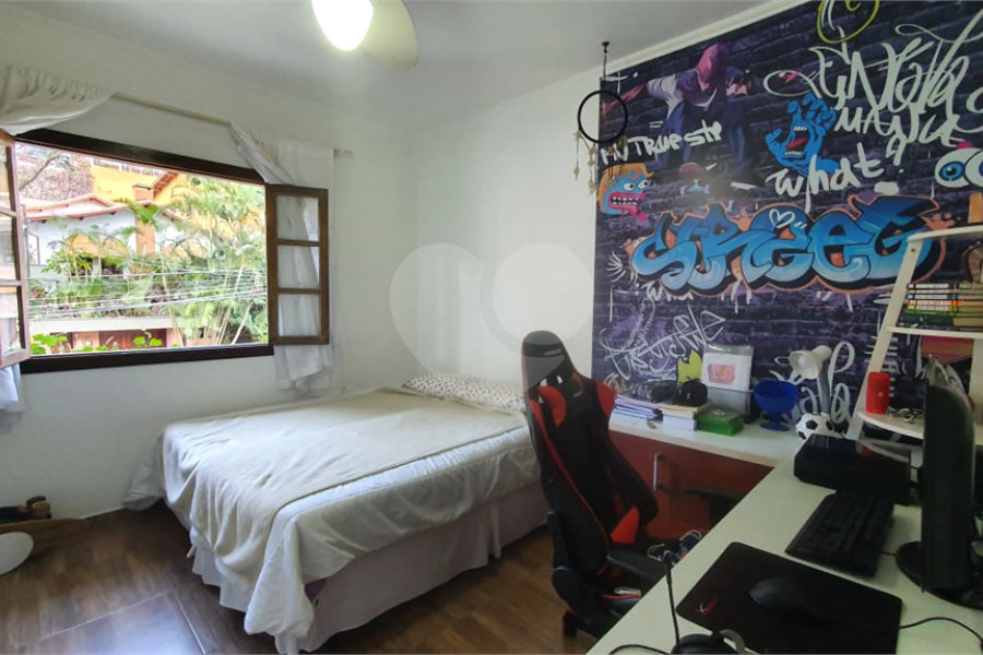 Sobrado à venda com 5 quartos, sendo 3 suítes, em Jardim Virginia Bianca, São Paulo, SP