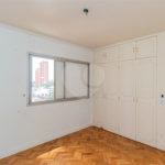 Apartamento à venda com 3 quartos, sendo 1 suíte, em Campo Belo, São Paulo, SP