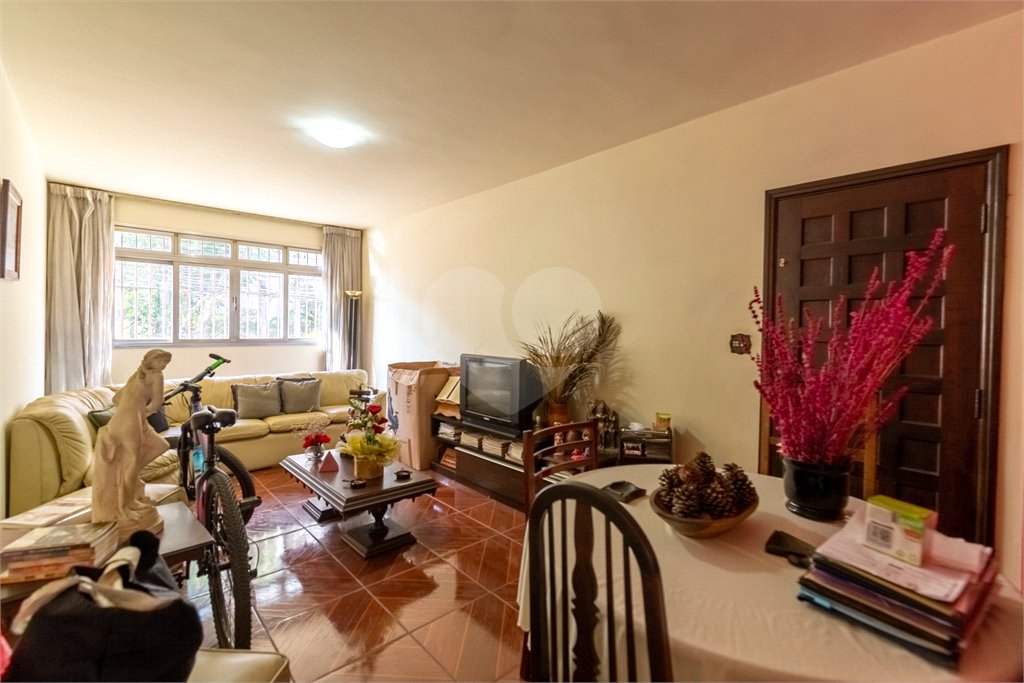 Sobrado à venda com 3 quartos em Vila Mariana, São Paulo, SP