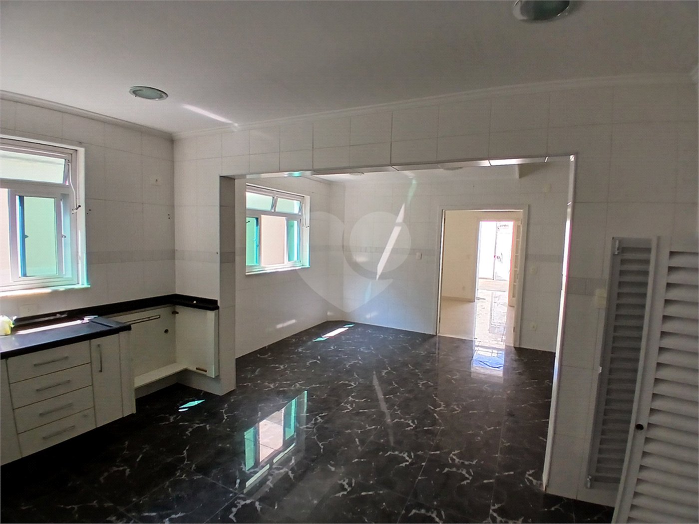 Sobrado à venda com 3 quartos, sendo 1 suíte, em Jardim São Paulo(zona Norte), São Paulo, SP