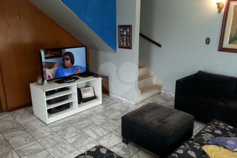 Sobrado à venda com 3 quartos, sendo 1 suíte, em Vila Galvão, Guarulhos, SP