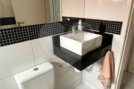 Casa à venda com 2 quartos no condomínio Rubi, Jacareí - SP