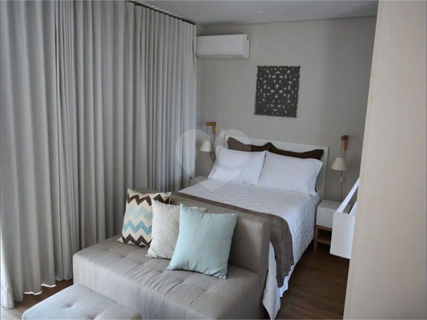 Studio Mobiliado a 100m do Metrô Luz | Pet Friendly | Pronto para Morar