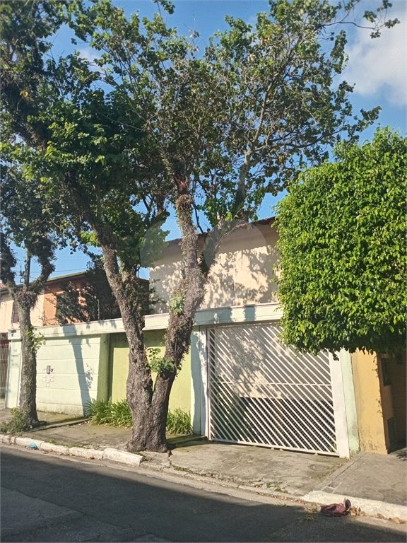 Casa à venda com 2 suítes no condomínio Villa Dell Victor, São Paulo - SP