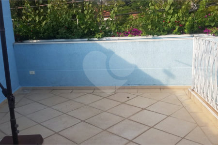 Sobrado à venda com 4 quartos, sendo 2 suítes, em Vila Hamburguesa, São Paulo, SP