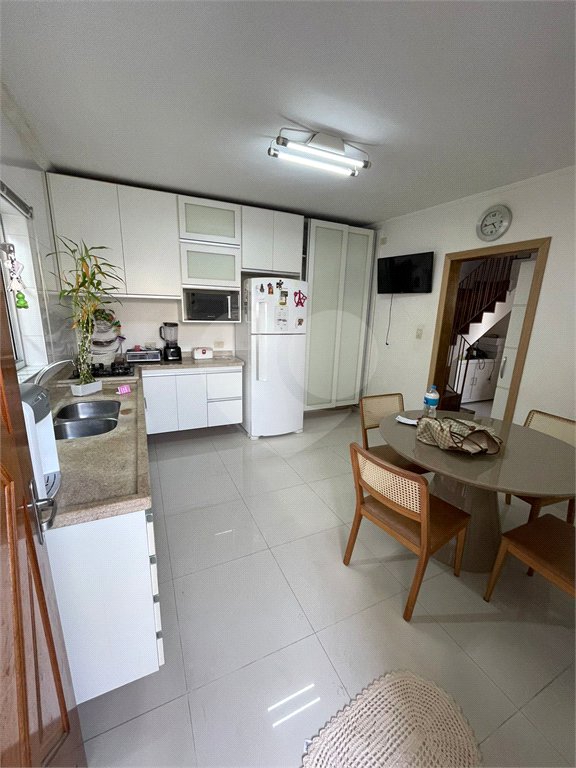 Casa Térrea à venda com 2 quartos em Parque Vitória, São Paulo, SP