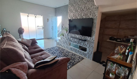Casa à venda com 2 quartos em Vila Lavínia, Mogi das Cruzes, SP