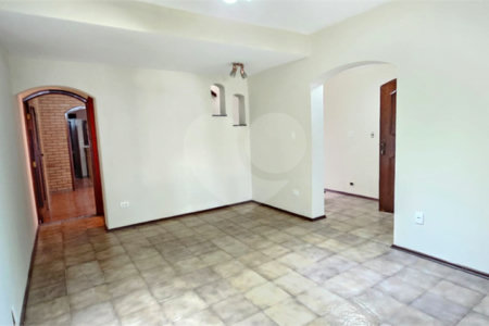 Sobrado à venda com 3 quartos, sendo 1 suíte,  em Jardim Humaitá, São Paulo, SP