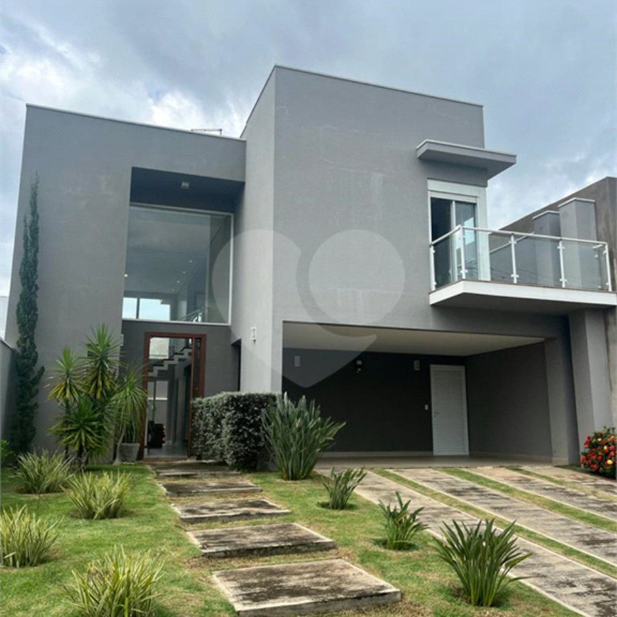 Casa à venda com 3 suítes no condomínio Residencial Terra Nobre, Indaiatuba - SP