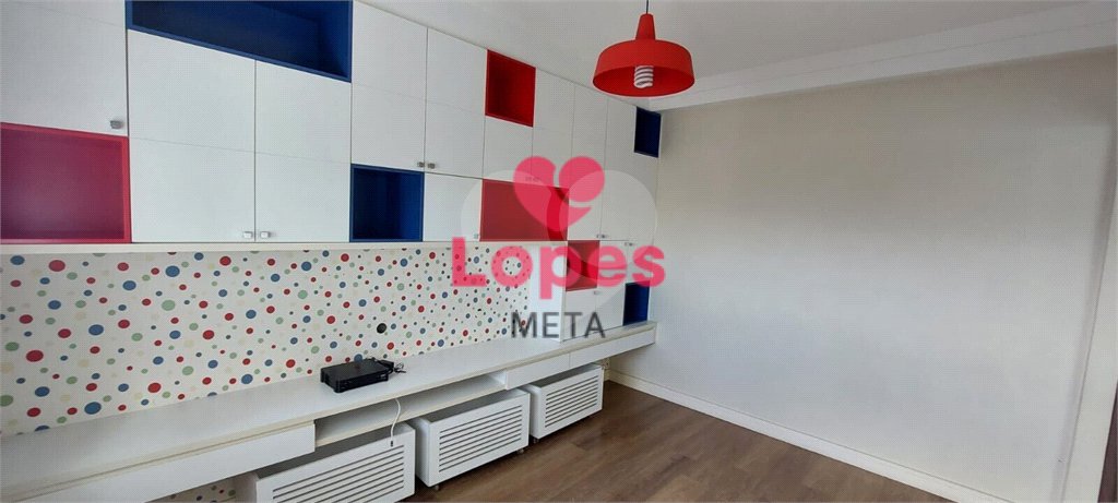 Apartamento à venda com 3 suítes em Jardim das Colinas, São José dos Campos, SP