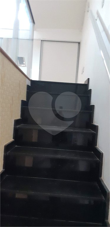 Casa à venda ou para alugar com 3 quartos, sendo 2 suítes,  no condomínio Residencial Erika, São Paulo - SP
