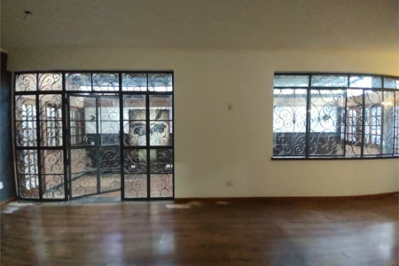 Sobrado à venda com 5 quartos, sendo 3 suítes, em Cidade Monções, São Paulo, SP
