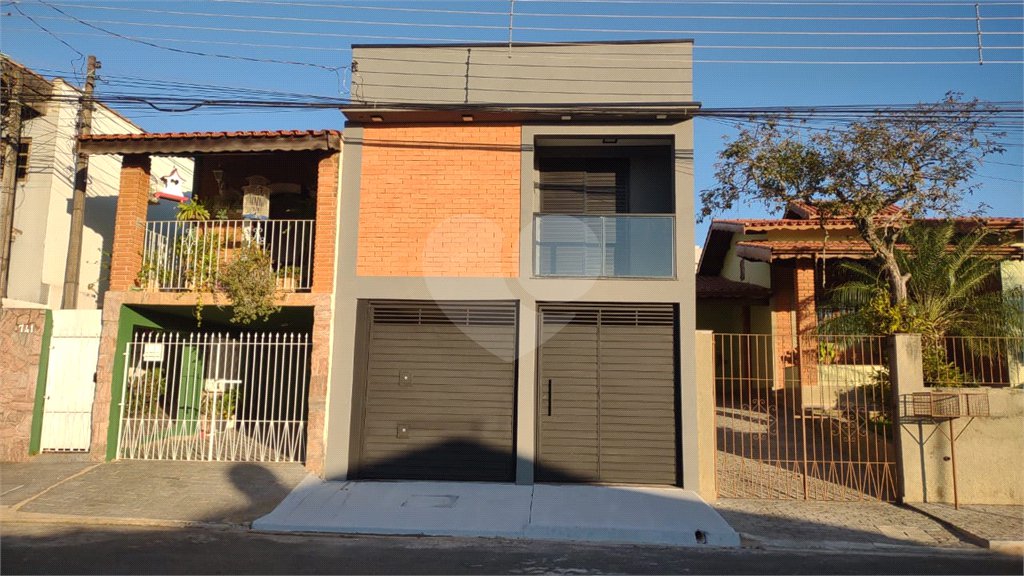 Belíssimo Sobrado com 3 Quartos e 135m² A/C à Venda no Jardim Alvinópolis - Atibaia