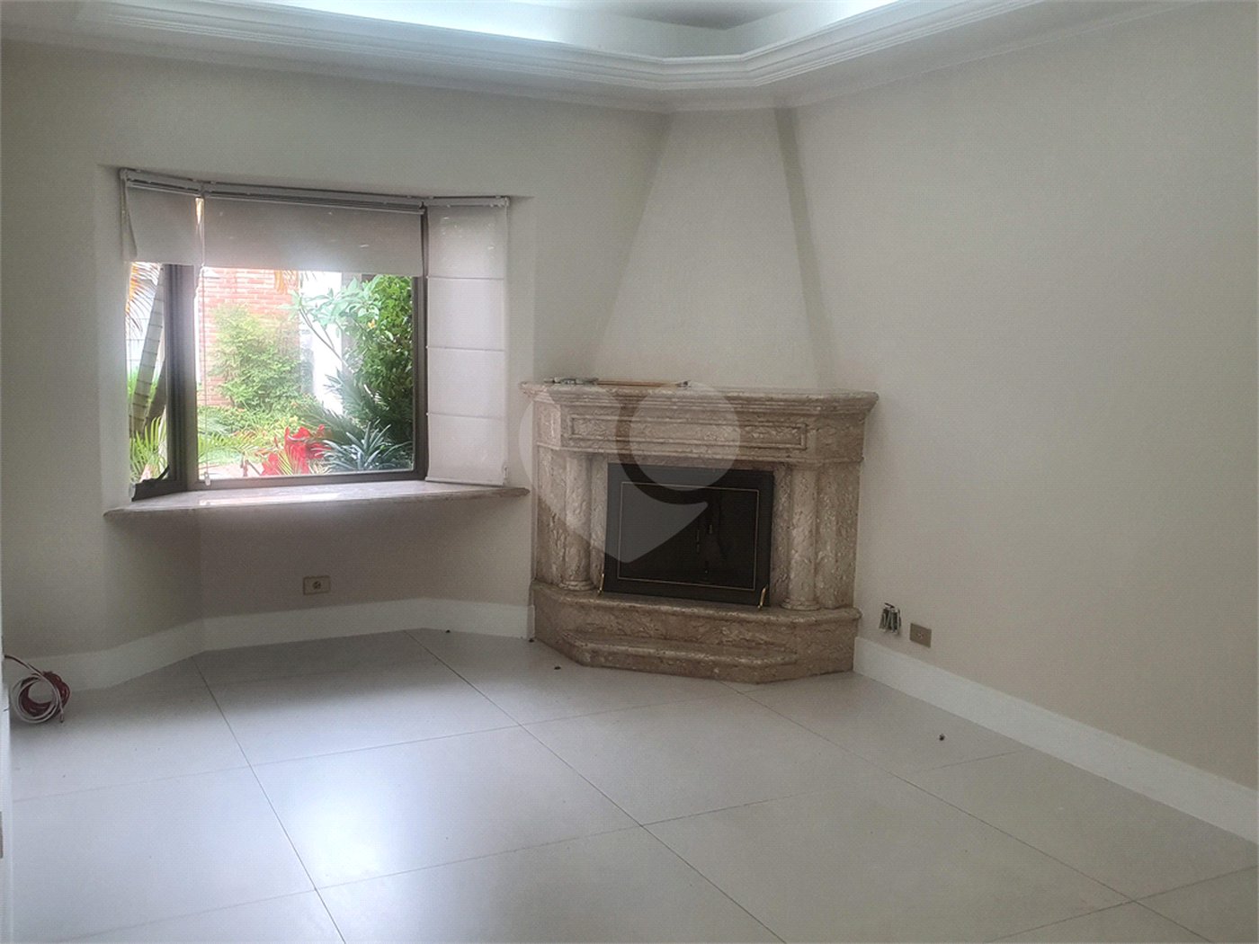 Casa à venda com 4 quartos, sendo 2 suítes,  no condomínio Lake Louise, São Paulo - SP