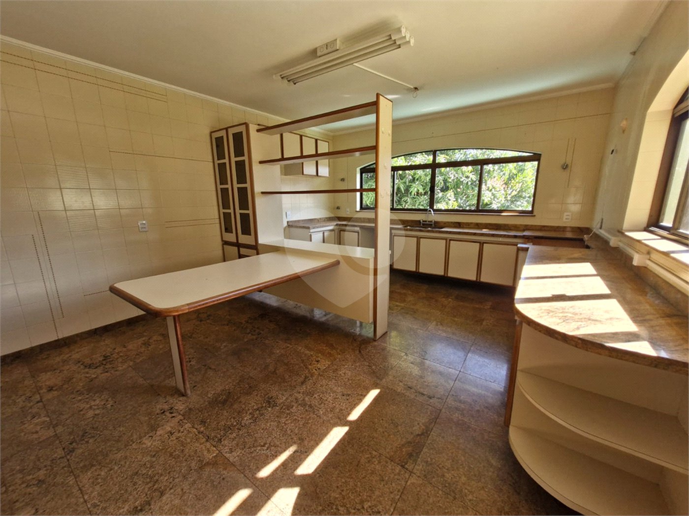 Sobrado à venda com 4 quartos, sendo 3 suítes, em Jardim São Bento, São Paulo, SP