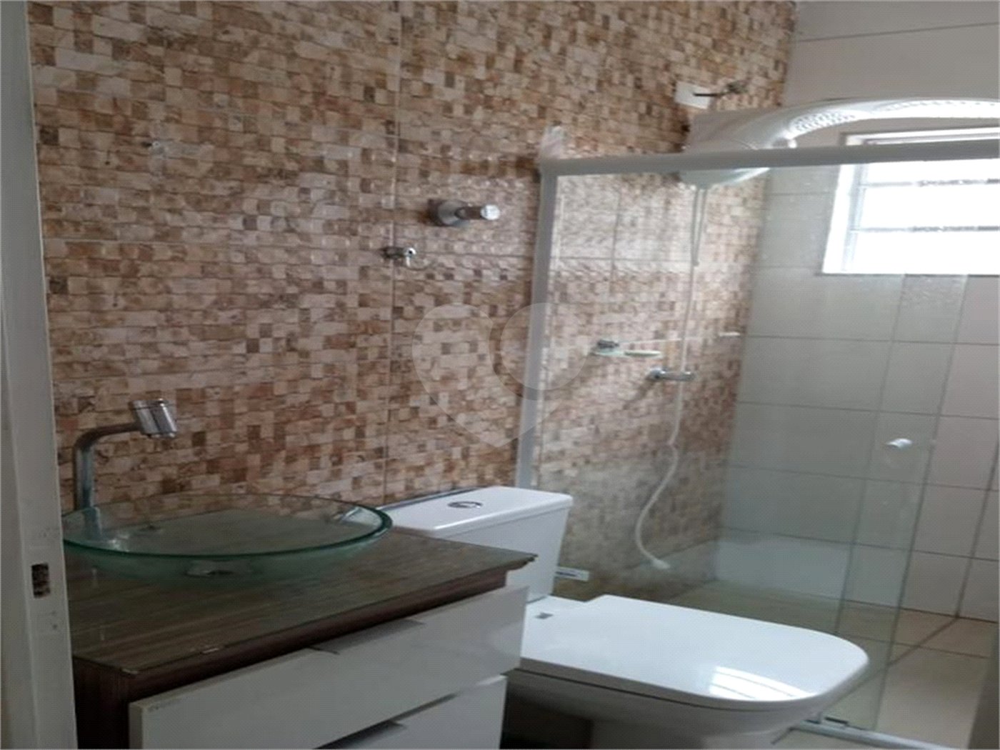 Casa à venda com 4 quartos, sendo 2 suítes,  no condomínio Villagio Colinas do Sol, Sorocaba - SP