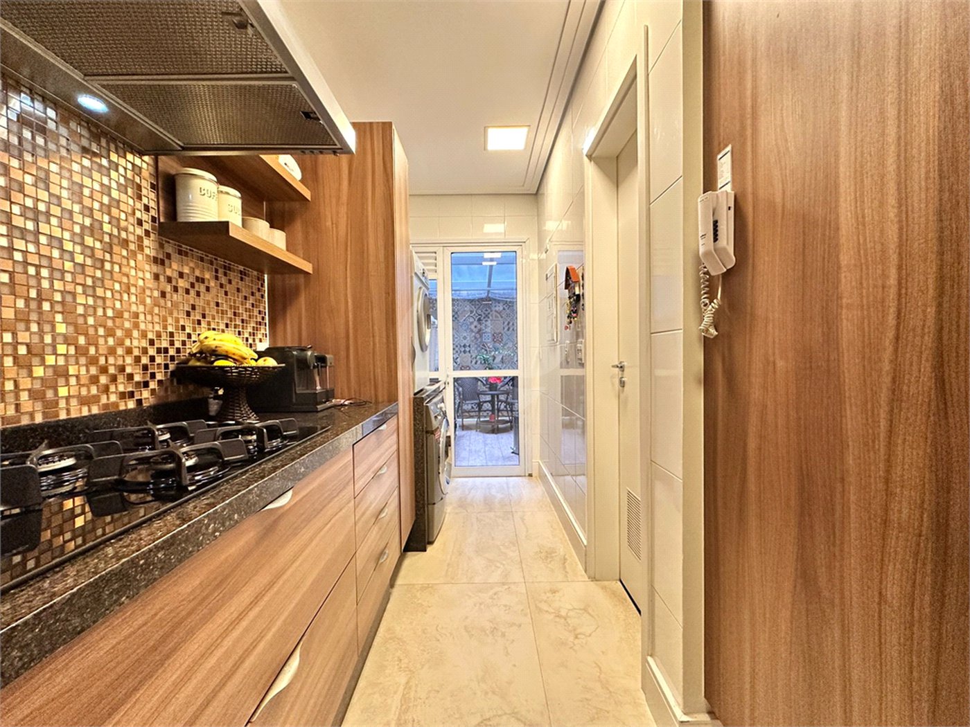 Apartamento à venda com 3 quartos, sendo 2 suítes, em Tremembé, São Paulo, SP