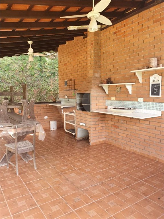 Sítio à venda com 6 quartos, sendo 5 suítes,  em Curral, Ibiúna, SP