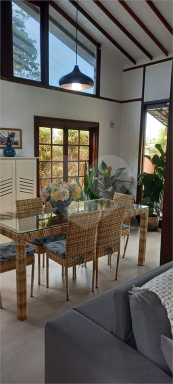 Casa à venda com 5 quartos, sendo 4 suítes, em Praia Rasa, Armação dos Búzios, RJ
