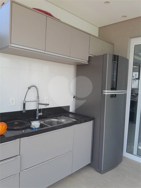 Casa à venda com 3 suítes em Moinho Velho, Cotia, SP