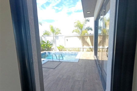 Casa à venda com 3 suítes no condomínio Villa Sapezal, Indaiatuba - SP
