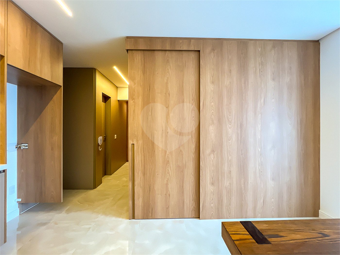 Apartamento à venda com 2 quartos, sendo 1 suíte, em Santo Amaro, São Paulo, SP