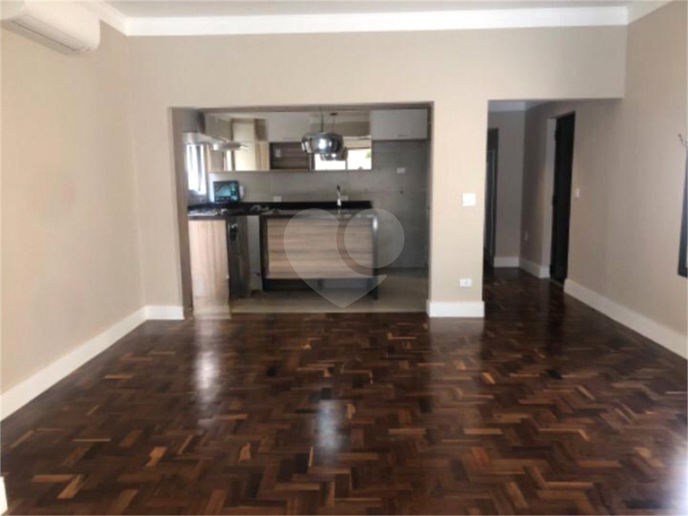 Casa à venda com 4 quartos, sendo 2 suítes,  em Horto Florestal, São Paulo, SP