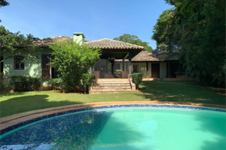 Casa Térrea à venda com 3 suítes em Interlagos, São Paulo, SP
