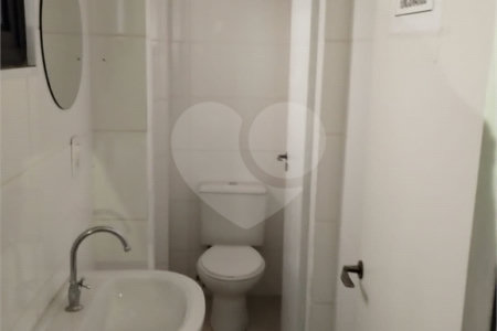 Sala à venda em Vila Bastos, Santo André, SP