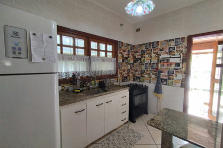 Casa à venda com 3 quartos, sendo 1 suíte, no condomínio Outeiro Das Flores, Itupeva - SP
