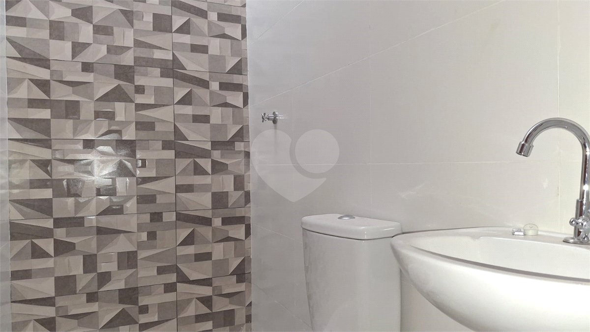 Casa de Vila à venda com 2 quartos em Jardim Santa Marta, Sorocaba, SP