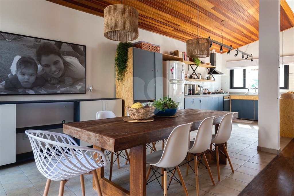 Casa Térrea à venda com 3 quartos, sendo 2 suítes,  em Vila Ipojuca, São Paulo, SP