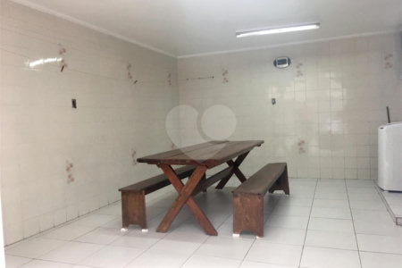 Sobrado à venda com 3 quartos em Vila Galvão, Guarulhos, SP