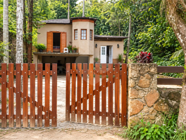 Casa à venda com 3 quartos, sendo 1 suíte, em Serra da Cantareira, Mairiporã, SP