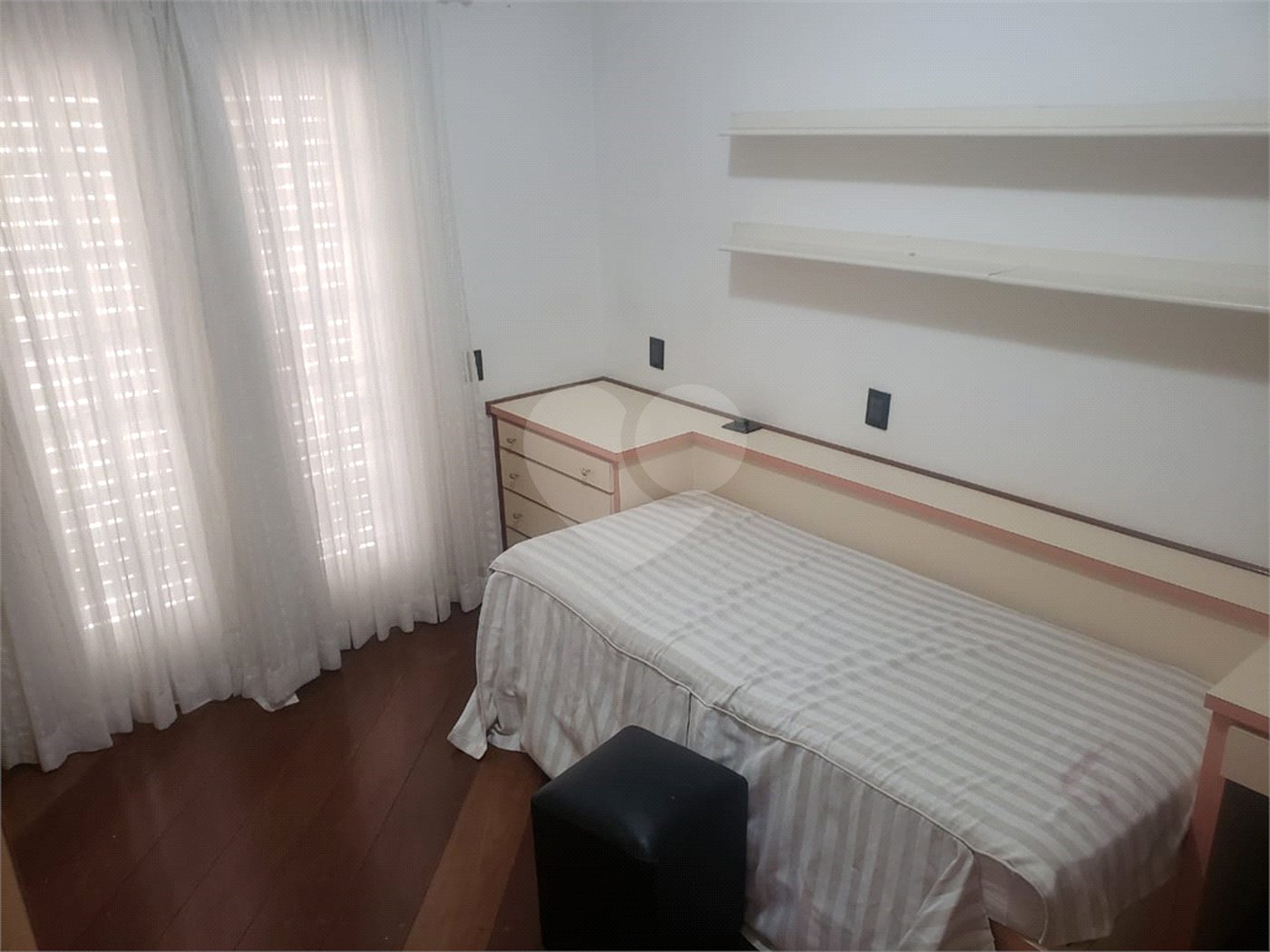 Sobrado à venda com 4 quartos, sendo 2 suítes,  em Tremembé, São Paulo, SP