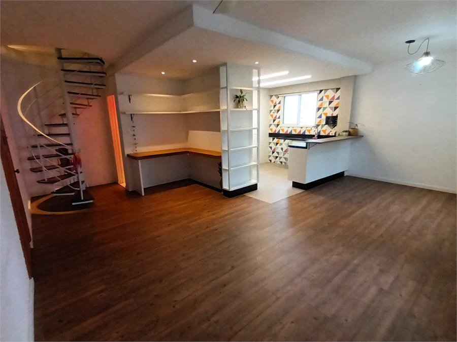 Cobertura à venda com 3 quartos em Vila Romana, São Paulo, SP