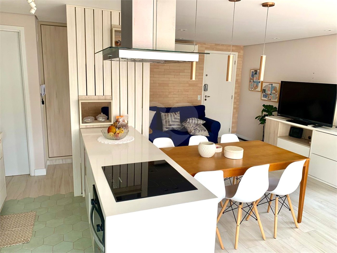 Apartamento à venda com 2 quartos, sendo 1 suíte, em Alto da Lapa, São Paulo, SP