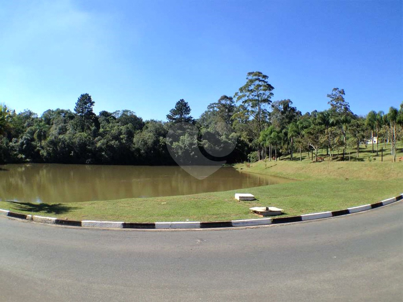 Casa à venda com 4 suítes no condomínio Parque das Artes, Embu das Artes - SP