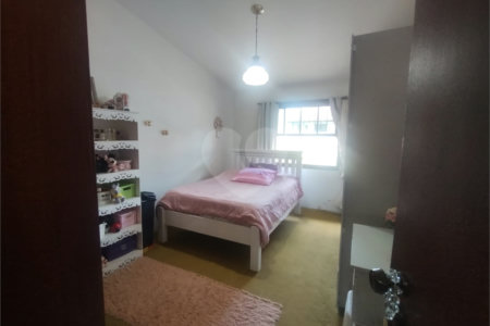 Casa à venda com 5 quartos, sendo 1 suíte, em Parque da Lagoa, Itapetininga, SP