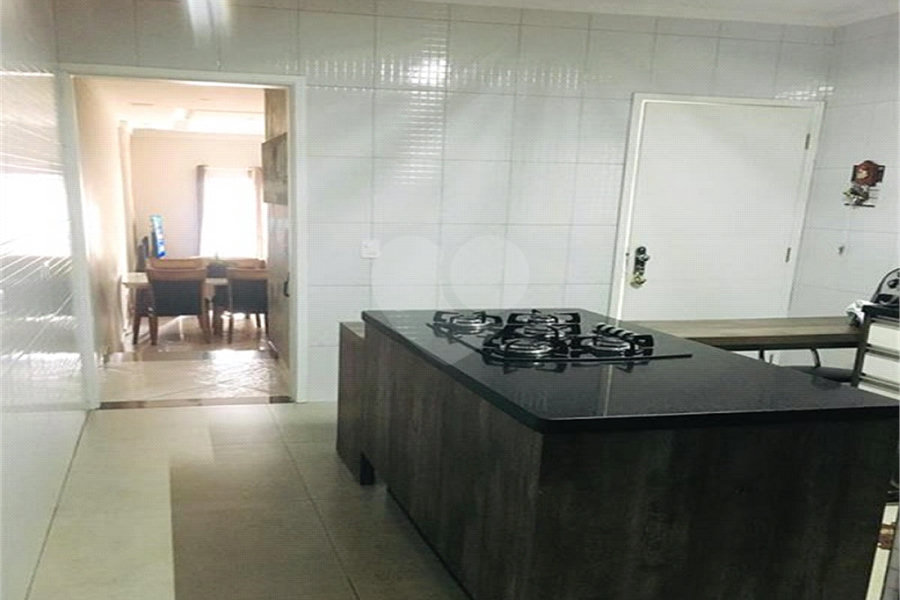 Casa à venda com 3 quartos, sendo 1 suíte, no condomínio 658, São Paulo - SP