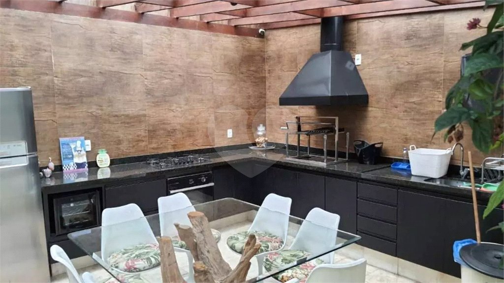 Casa à venda com 3 suítes no condomínio Metropolitan, São Paulo - SP
