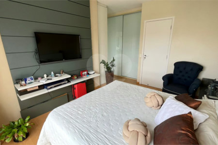 Apartamento à venda com 4 quartos, sendo 3 suítes, em Vila Andrade, São Paulo, SP